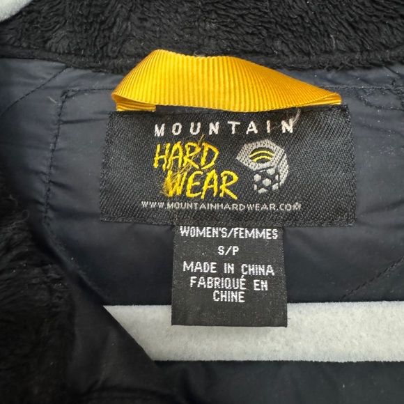 Women’s Mountain Hardware jacket, ski jacket - Picture 2 of 4
